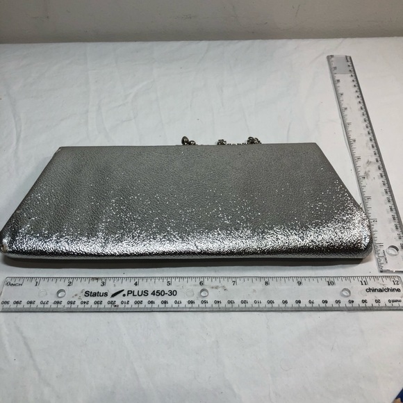 Vintage Silver Metallic Chain Purse - Picture 2 of 12